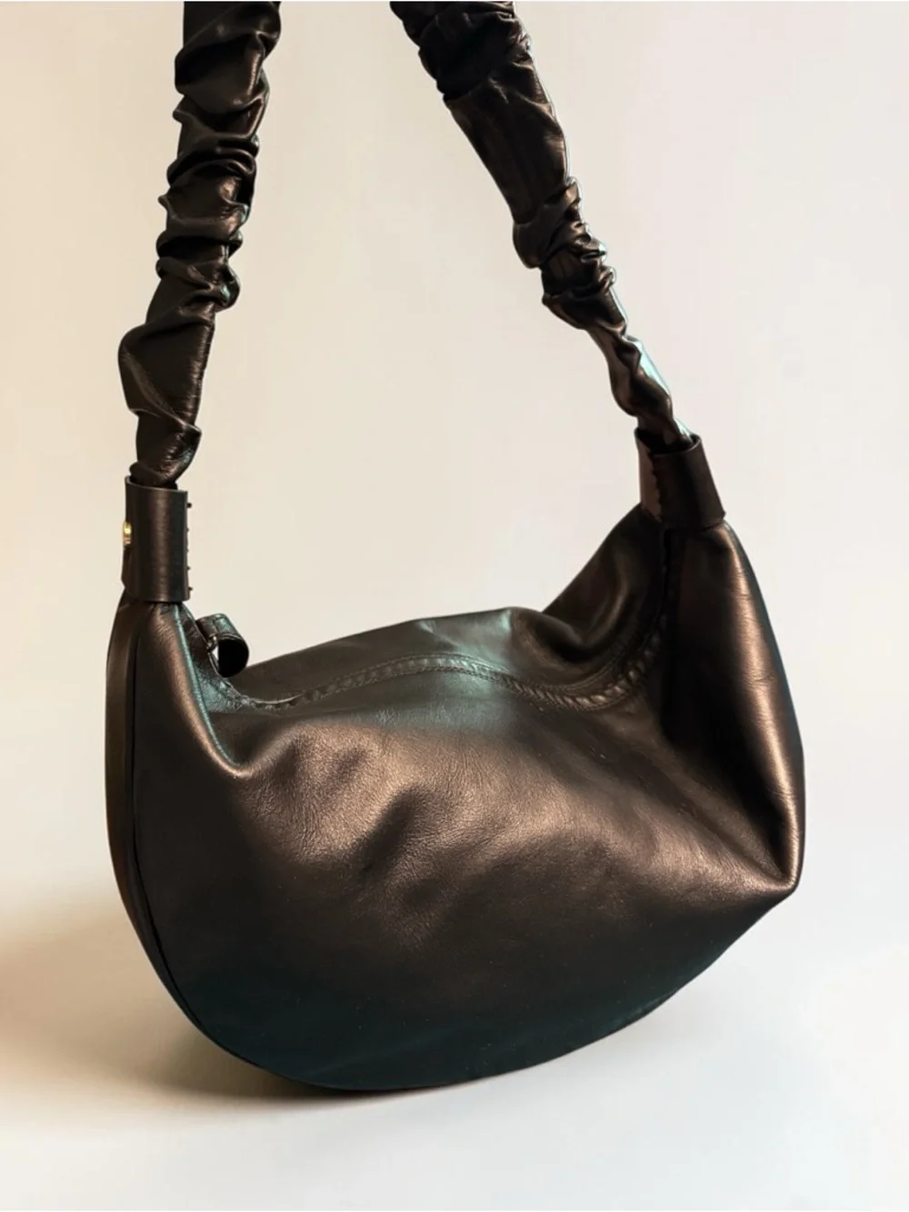Amerai Made in Italy Black Leather Half Moon Hobo Shoulder Bag